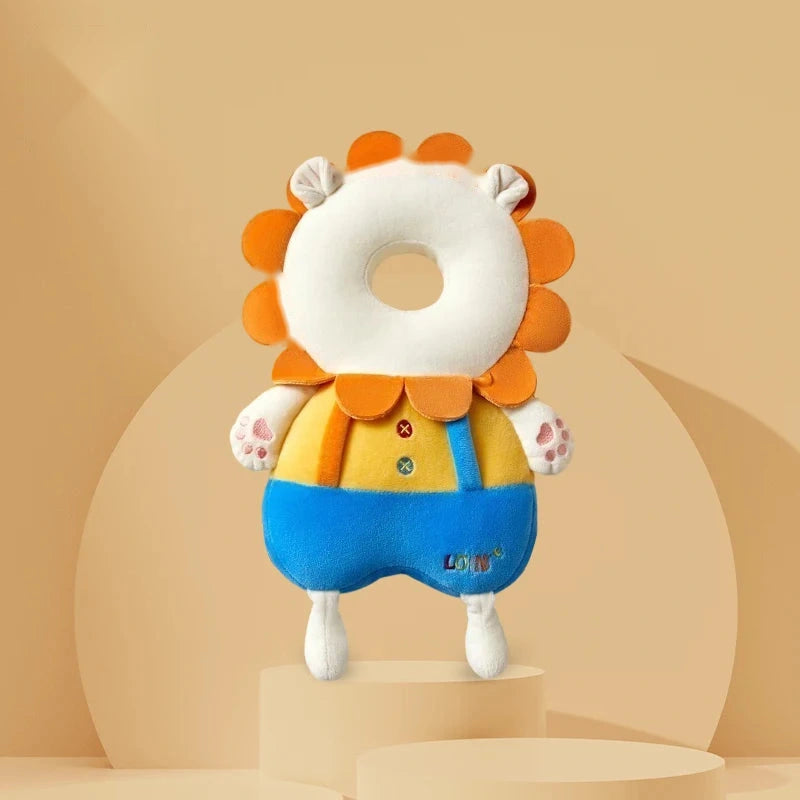 Cream lion head-guard backpack pillow